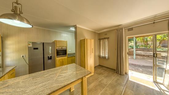 Loskopdam, A Forever Resort: Guest House - 2 Double - 4 Single