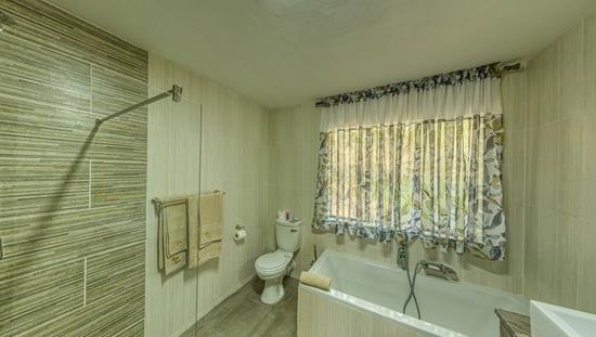 Loskopdam, A Forever Resort: Guest House - 2 Double - 4 Single