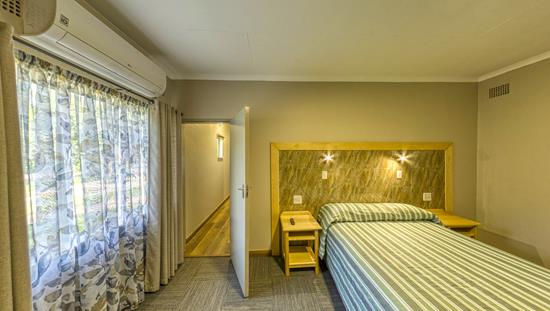 Loskopdam, A Forever Resort: Guest House - 2 Double - 4 Single