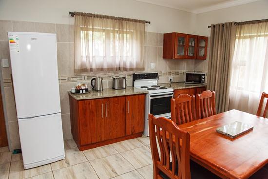 Loskopdam, A Forever Resort: Chalet-2 Bedroom - 1 Double, 1 Single, 1 Bunk Bed